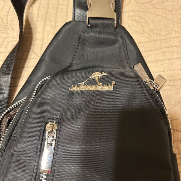 JackKevin shoulder strap USB Charging bag - Picture 2 of 9